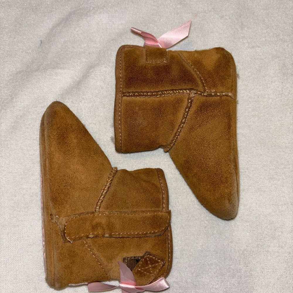 Brown Baby UGG Booties with Pink Ribbon